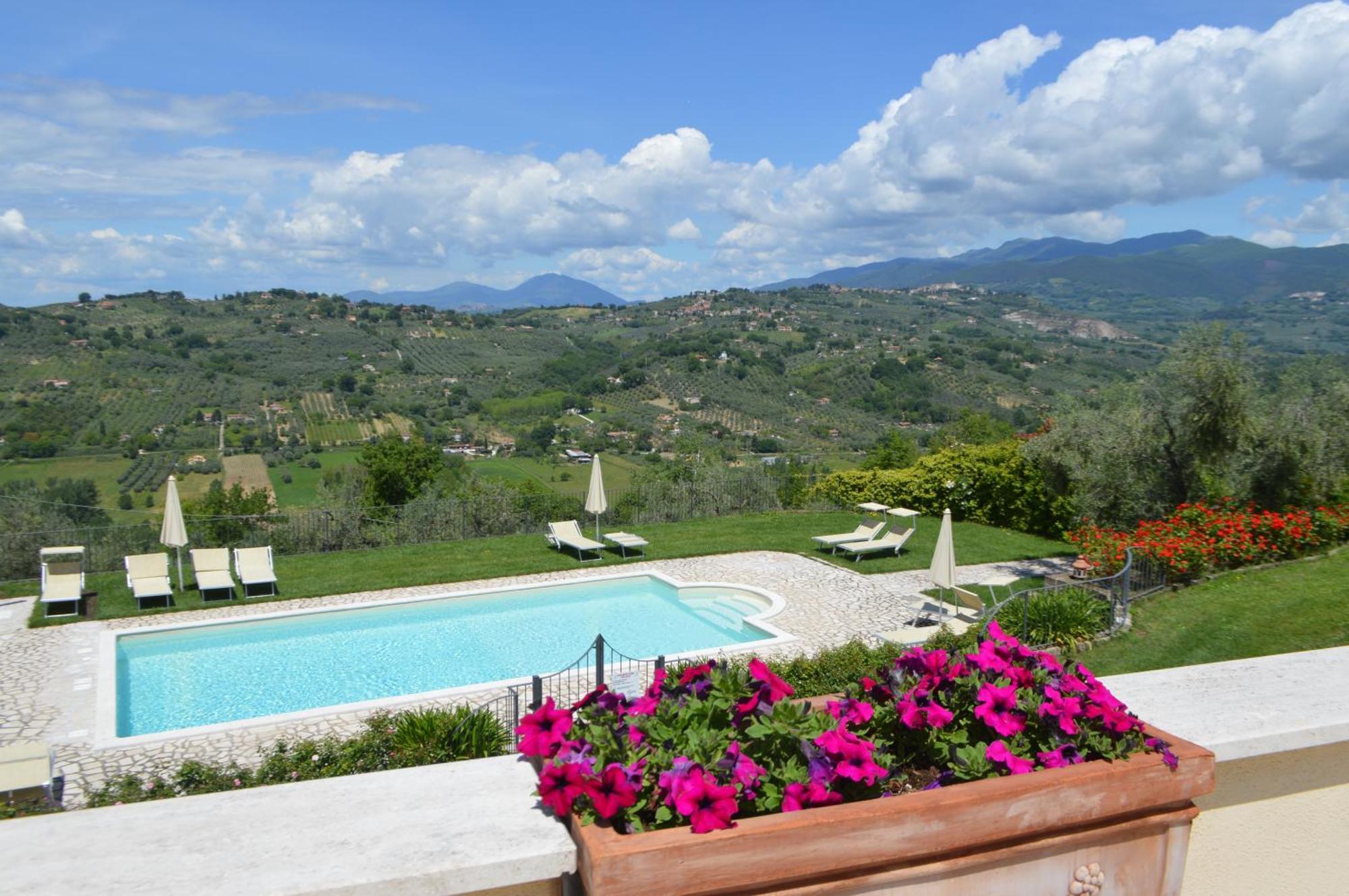 Villa Collebelvedere - Near Rome With Home Restaurant Fara in Sabina Exterior photo