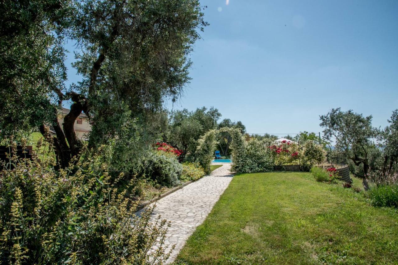 Villa Collebelvedere - Near Rome With Home Restaurant Fara in Sabina Exterior photo